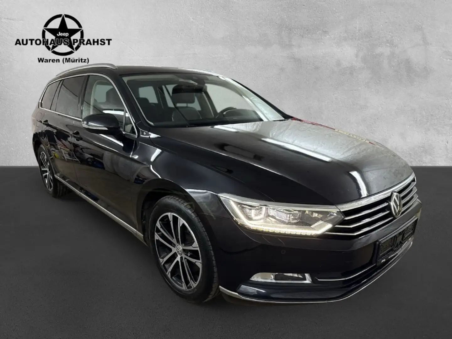 Volkswagen Passat 2.0TSI Highline R-Line LED LEDER AID AHK Black - 1