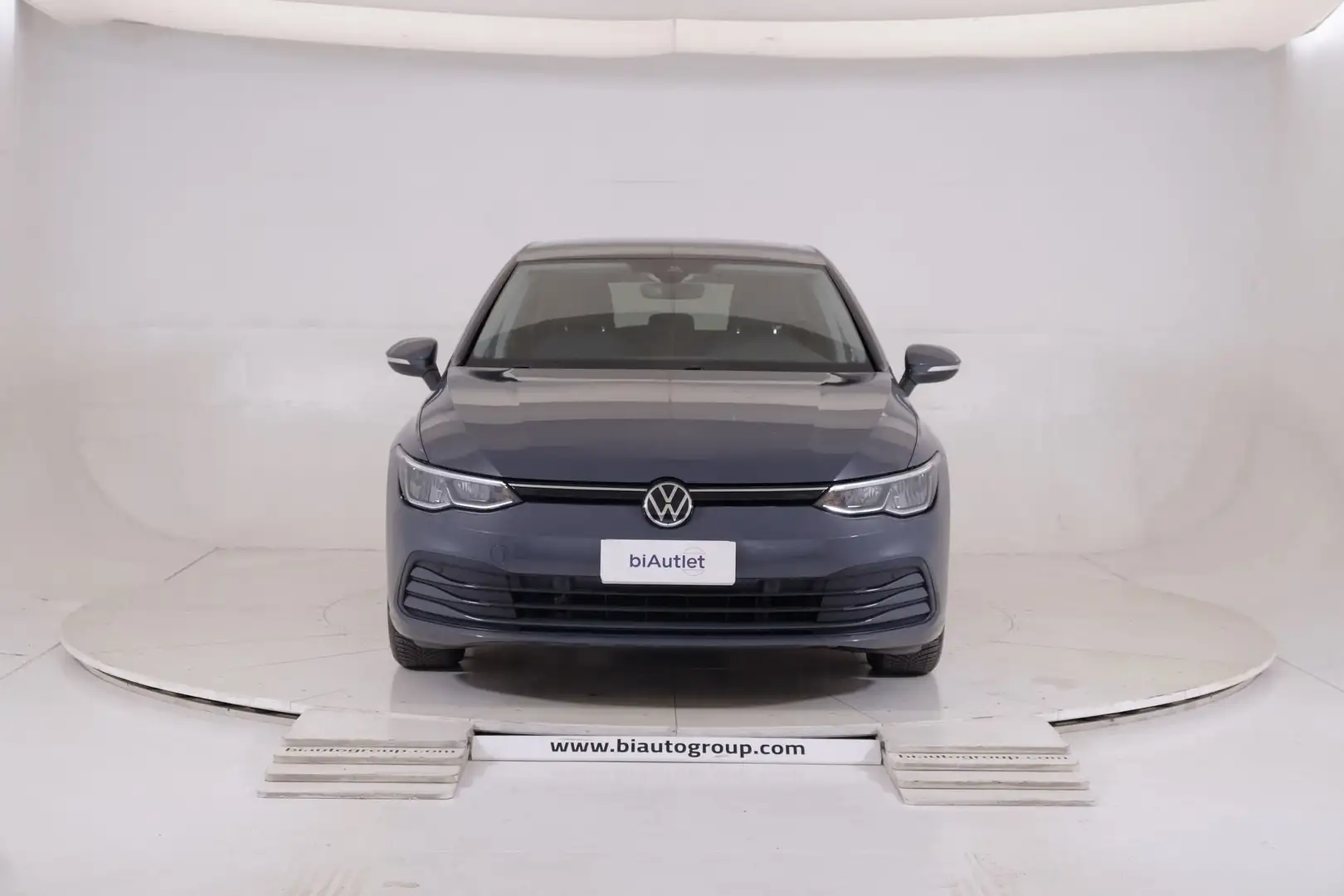 Volkswagen Golf VIII 2020 Diesel 2.0 tdi 1st Edition Life 115cv - 2