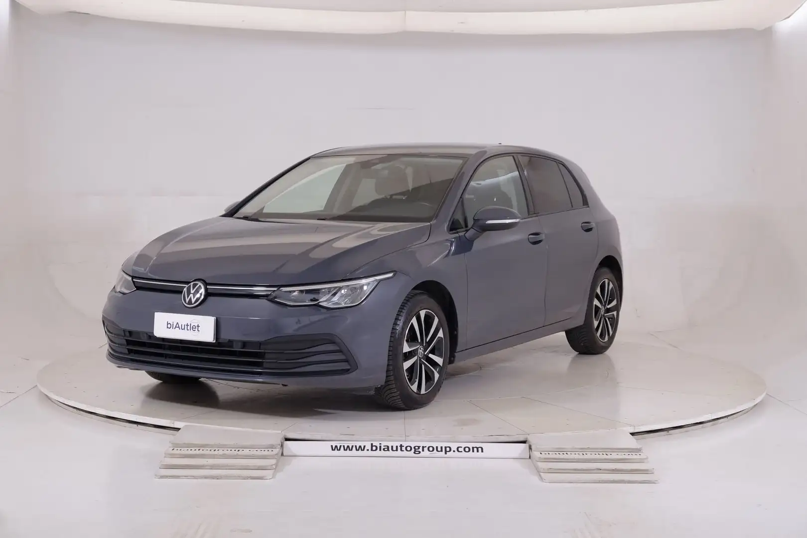 Volkswagen Golf VIII 2020 Diesel 2.0 tdi 1st Edition Life 115cv - 1