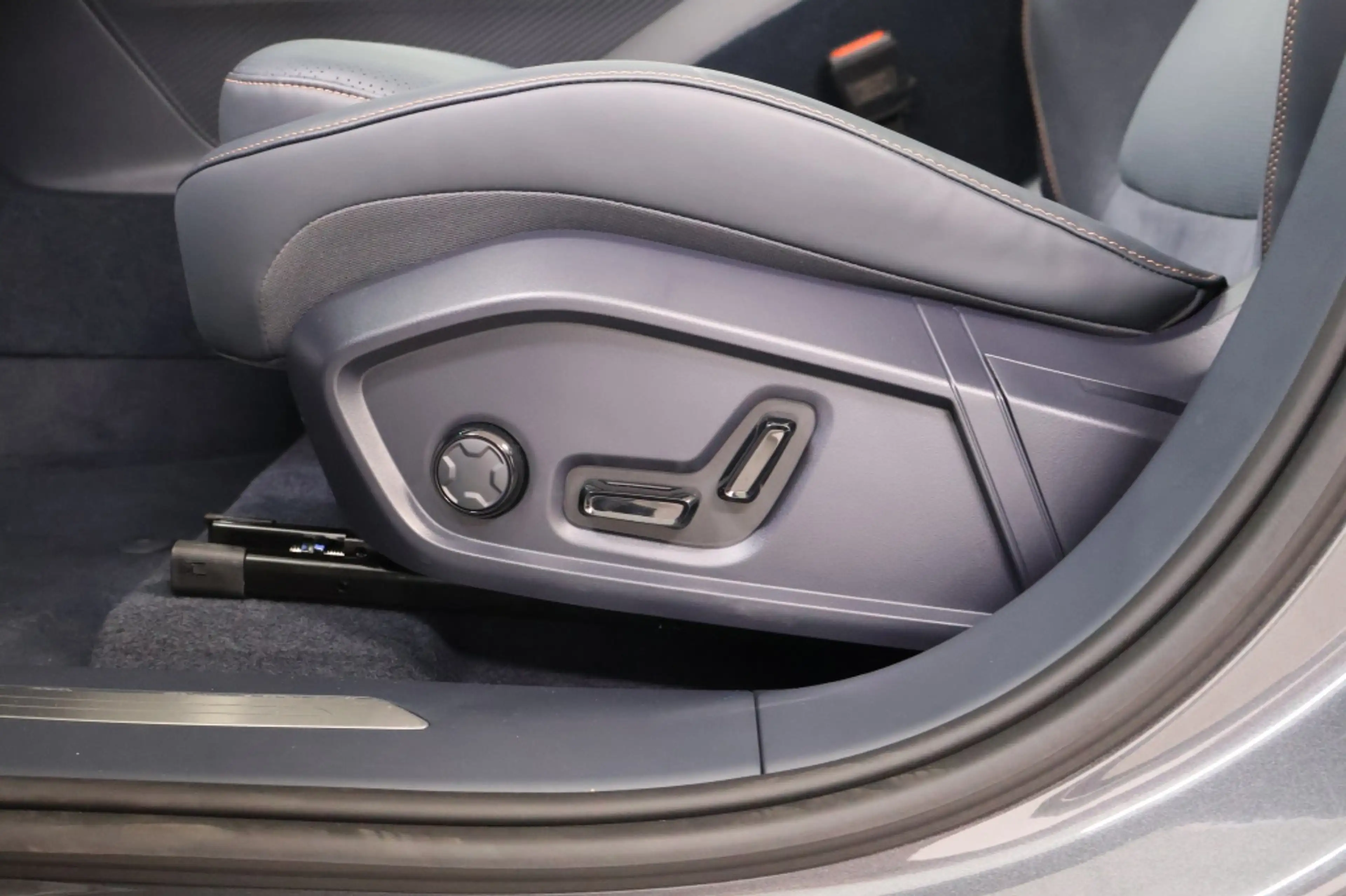 Lynk & Co 08 1.5 PHEV More | Tot 200 km Elektrisch — photo 9