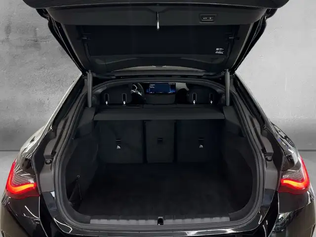 BMW 4 Series view 15