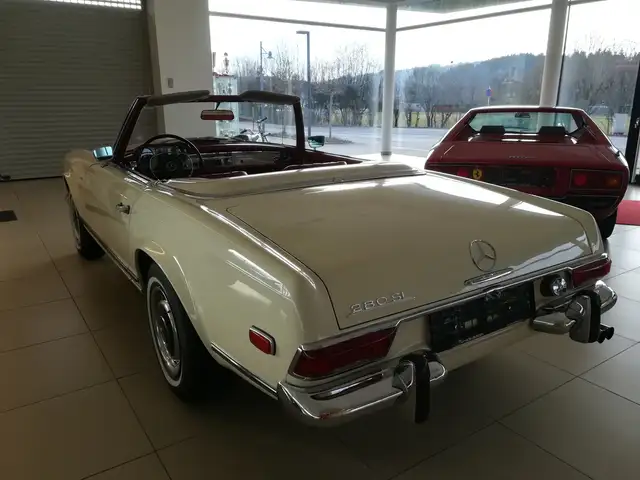 Mercedes-Benz SL 280 "Pagode" Schalter Ansicht 42
