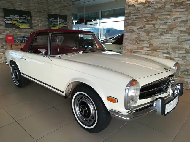Mercedes-Benz SL 280 "Pagode" Schalter Ansicht 46