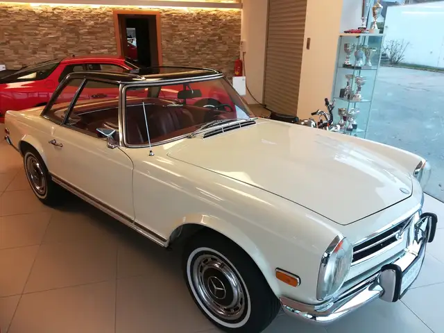 Mercedes-Benz SL 280 "Pagode" Schalter Ansicht 8