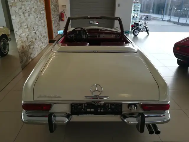 Mercedes-Benz SL 280 "Pagode" Schalter Ansicht 43