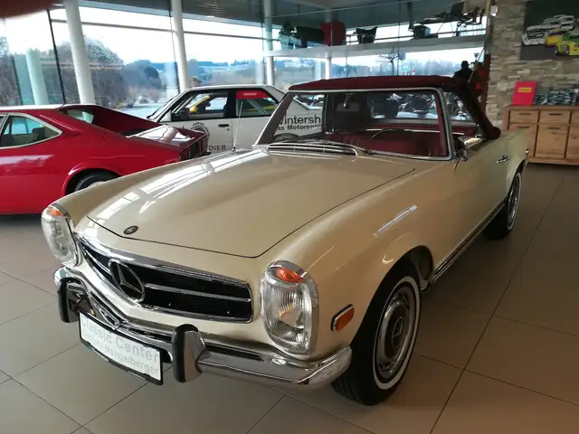 Mercedes-Benz SL 280 "Pagode" Schalter Ansicht 47
