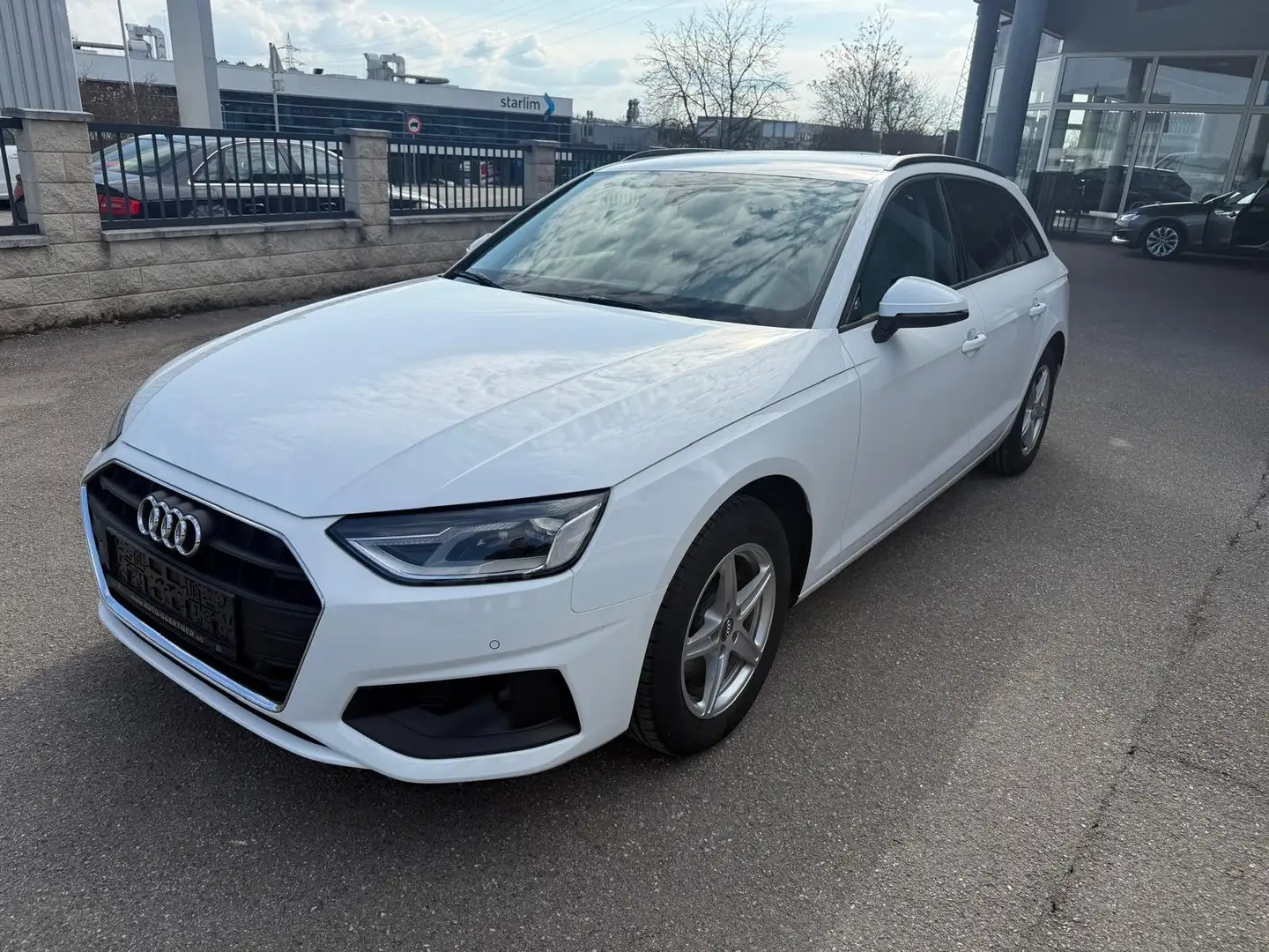 Audi A4 35 TDI / Navi / LED / PDC Weiß - 1
