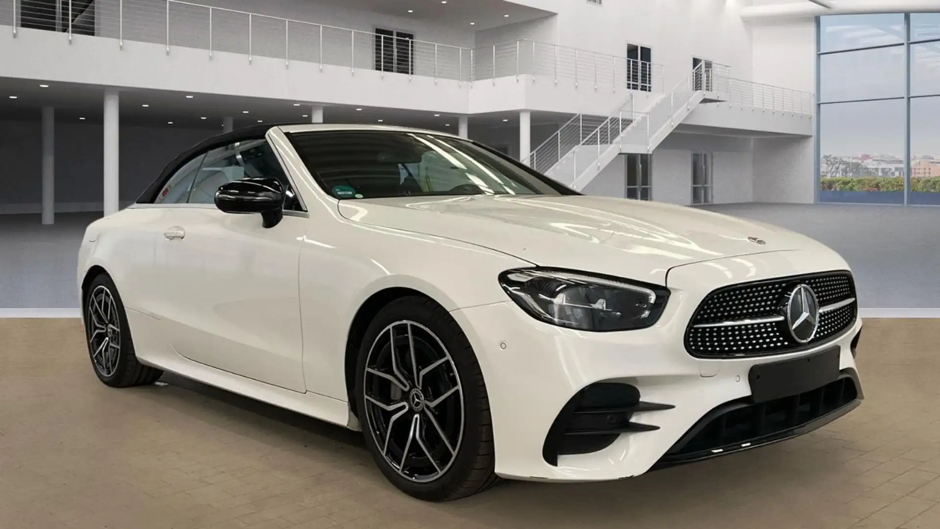 Mercedes-Benz E 200 Cabrio 1.Hand AMG LED NAVI Ambiente Leder Weiß - 1