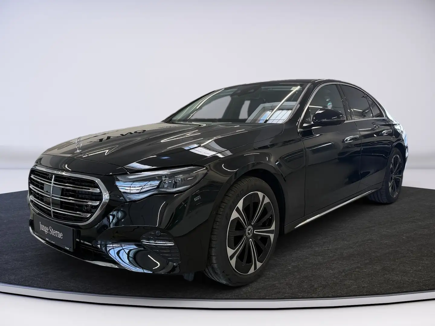 Mercedes-Benz E 300 de 4MATIC Limousine Ö-Edition Navi Sitzklima 360° Černá - 2