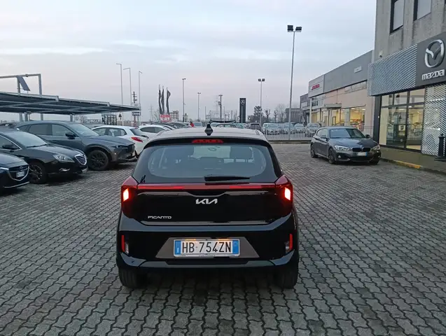 Kia Picanto view 6