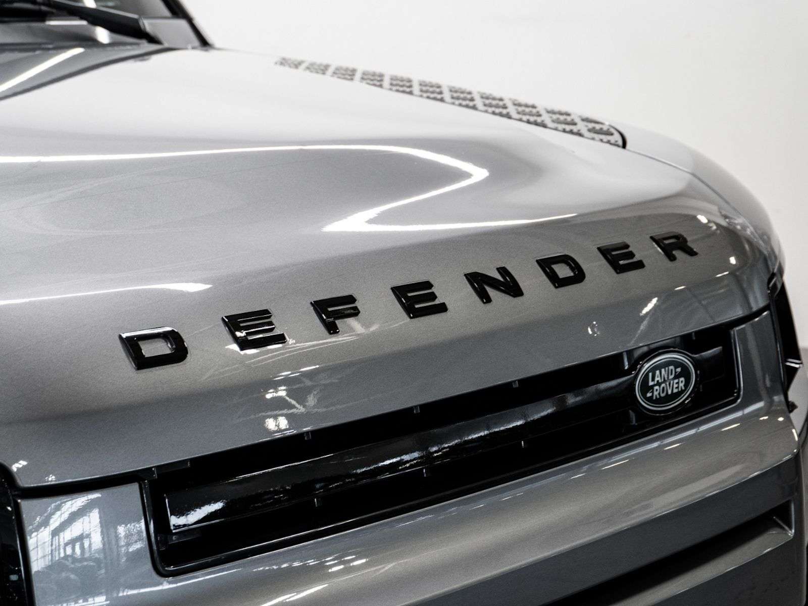 2024 Land Rover Defender X-DYNAMIC SE 110 | OFF ROAD PACK | 22 INCH WHEELS thumb 10