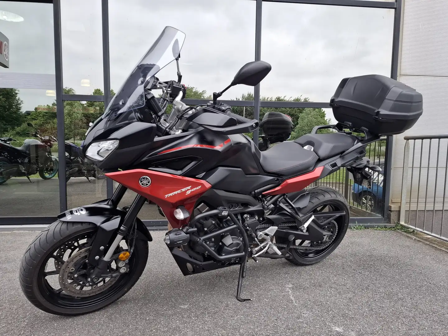 Yamaha Tracer 900 Schwarz - 2