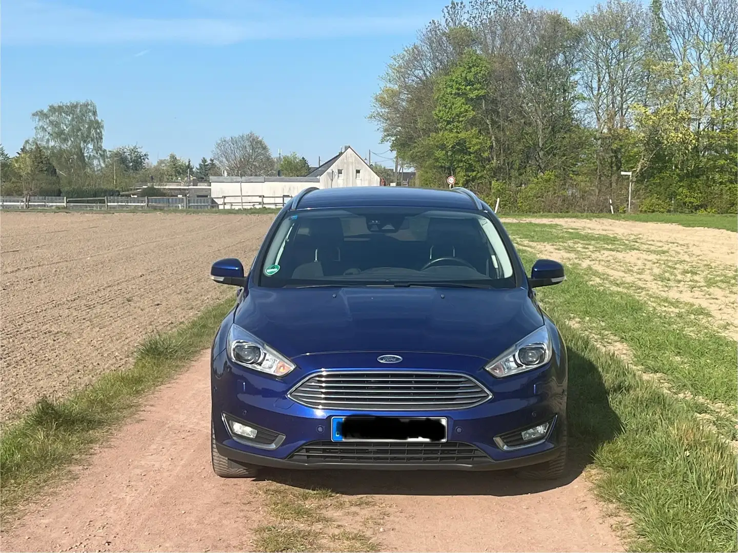 Ford Focus Turnier 1.5 EcoBoost Start-Stopp-System Titanium Blau - 1