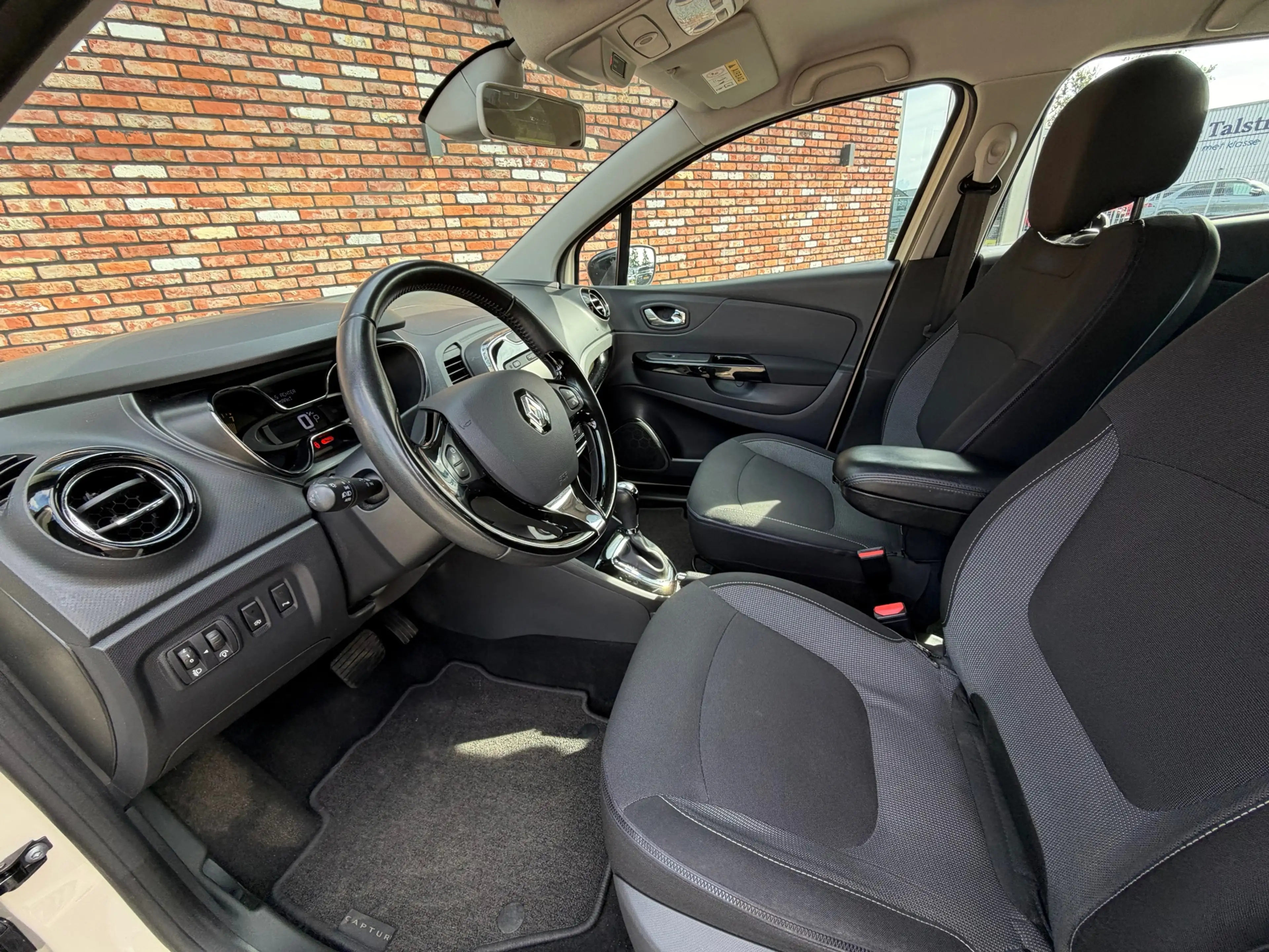 Renault Captur 1.2 TCe Dynamique Automaat Camera Nav/Cruise Clima — photo 18
