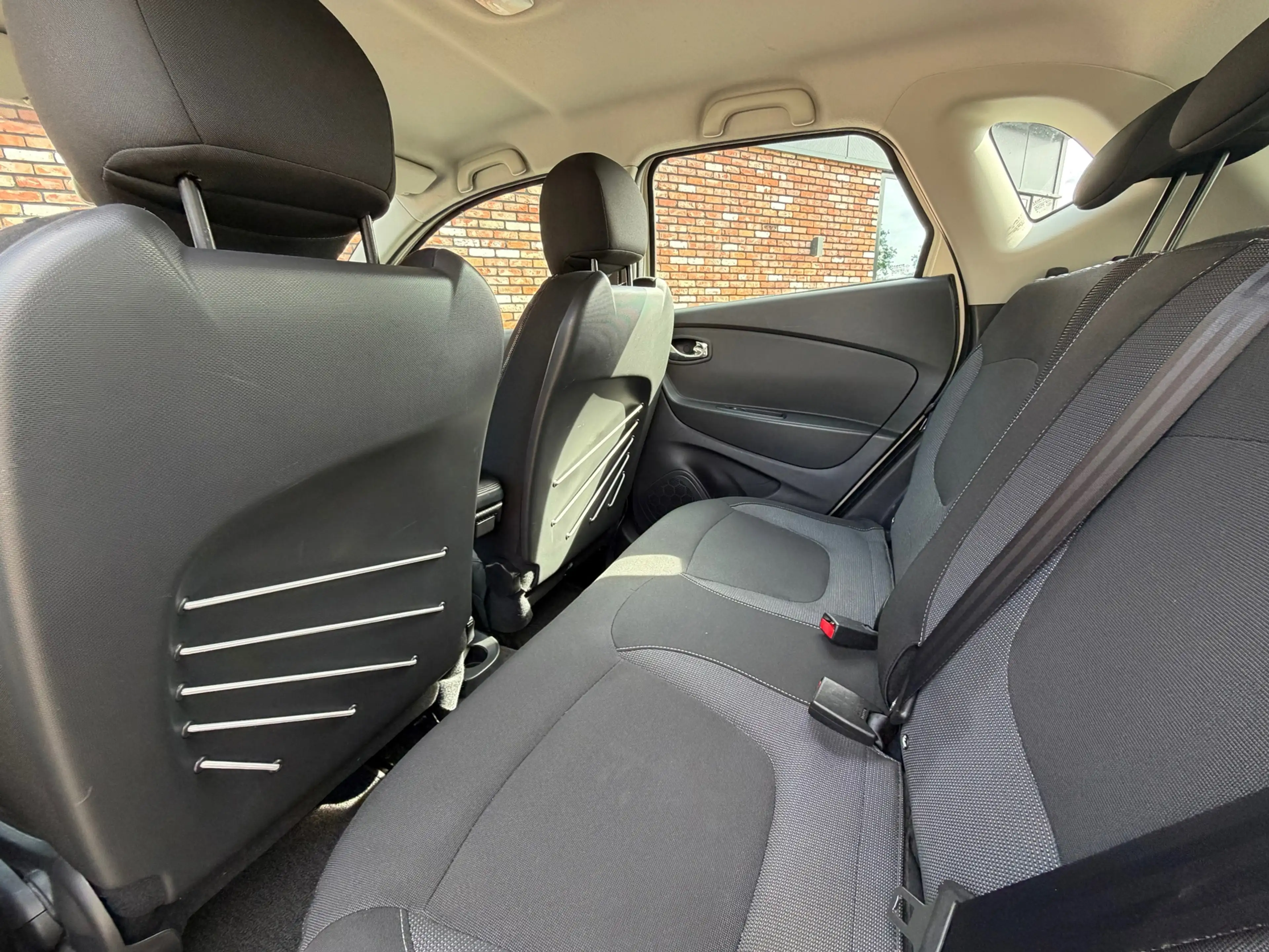 Renault Captur 1.2 TCe Dynamique Automaat Camera Nav/Cruise Clima — photo 17