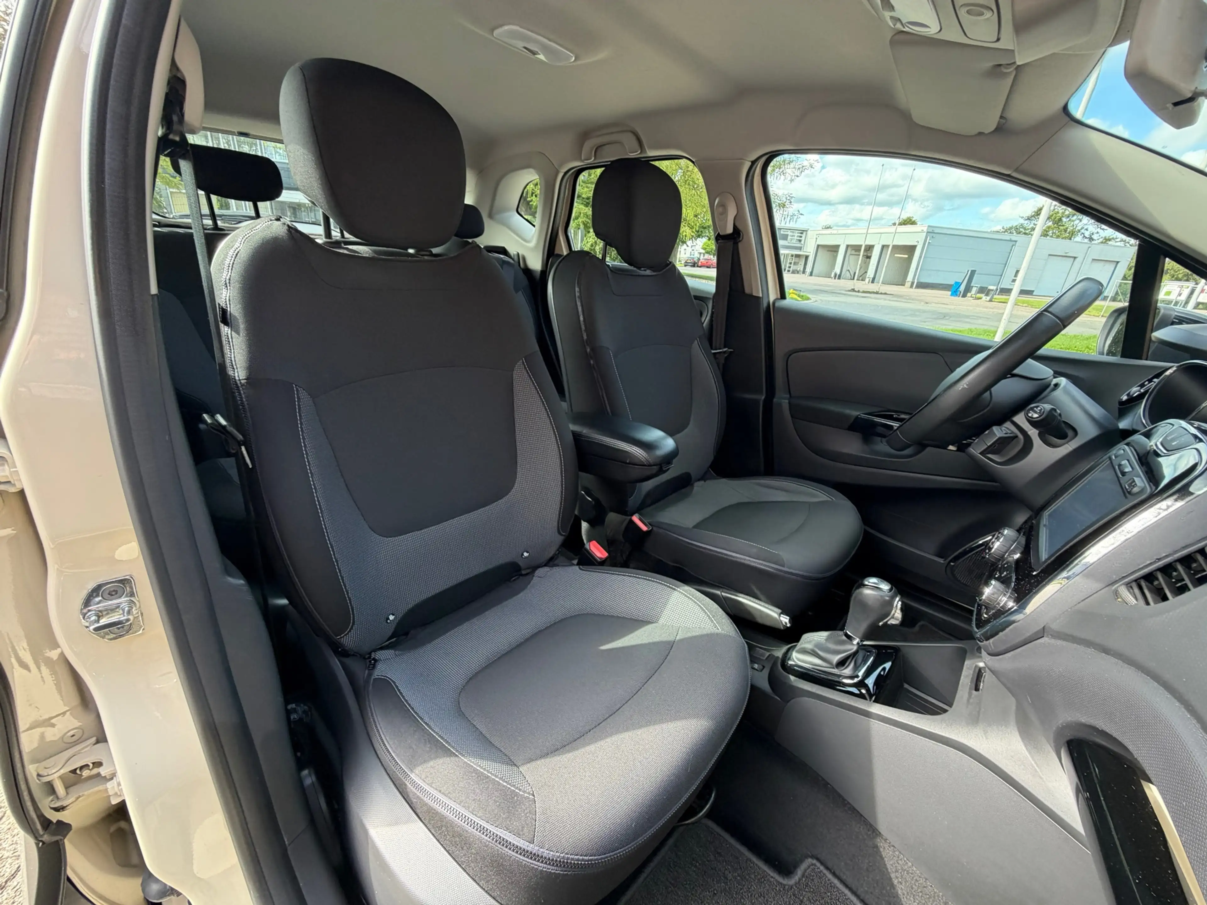 Renault Captur 1.2 TCe Dynamique Automaat Camera Nav/Cruise Clima — photo 21