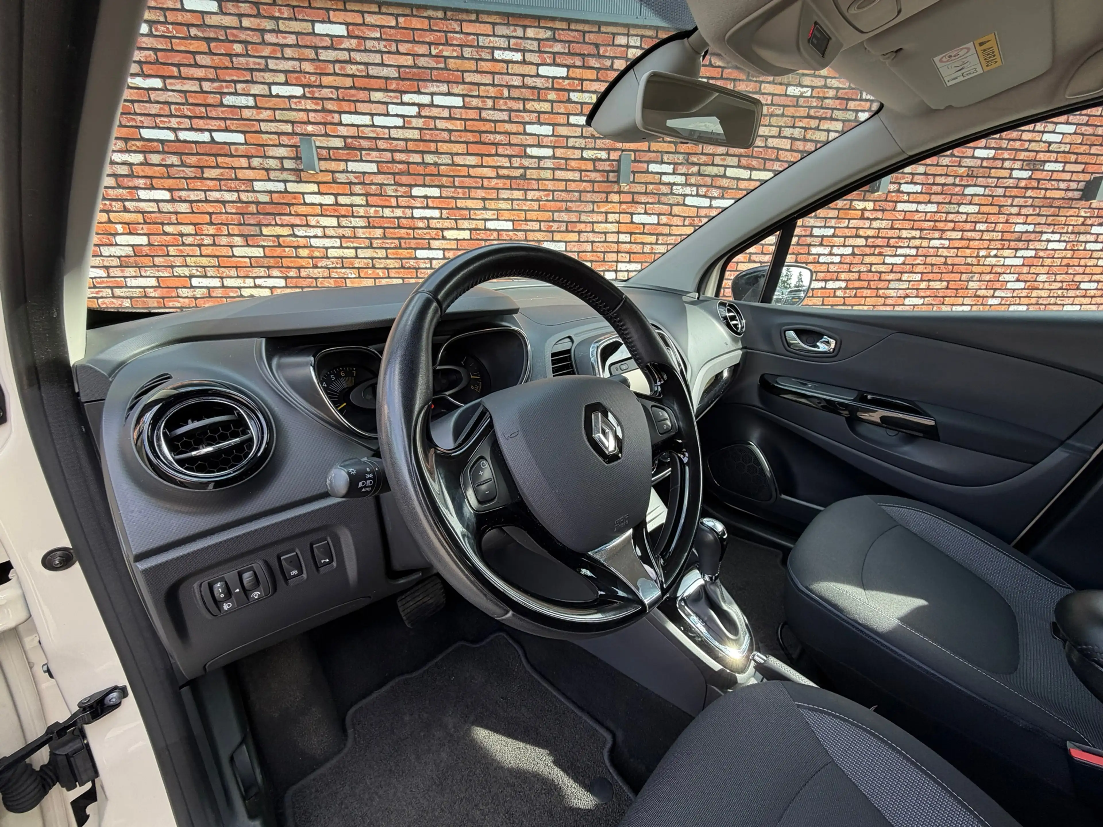 Renault Captur 1.2 TCe Dynamique Automaat Camera Nav/Cruise Clima — photo 16