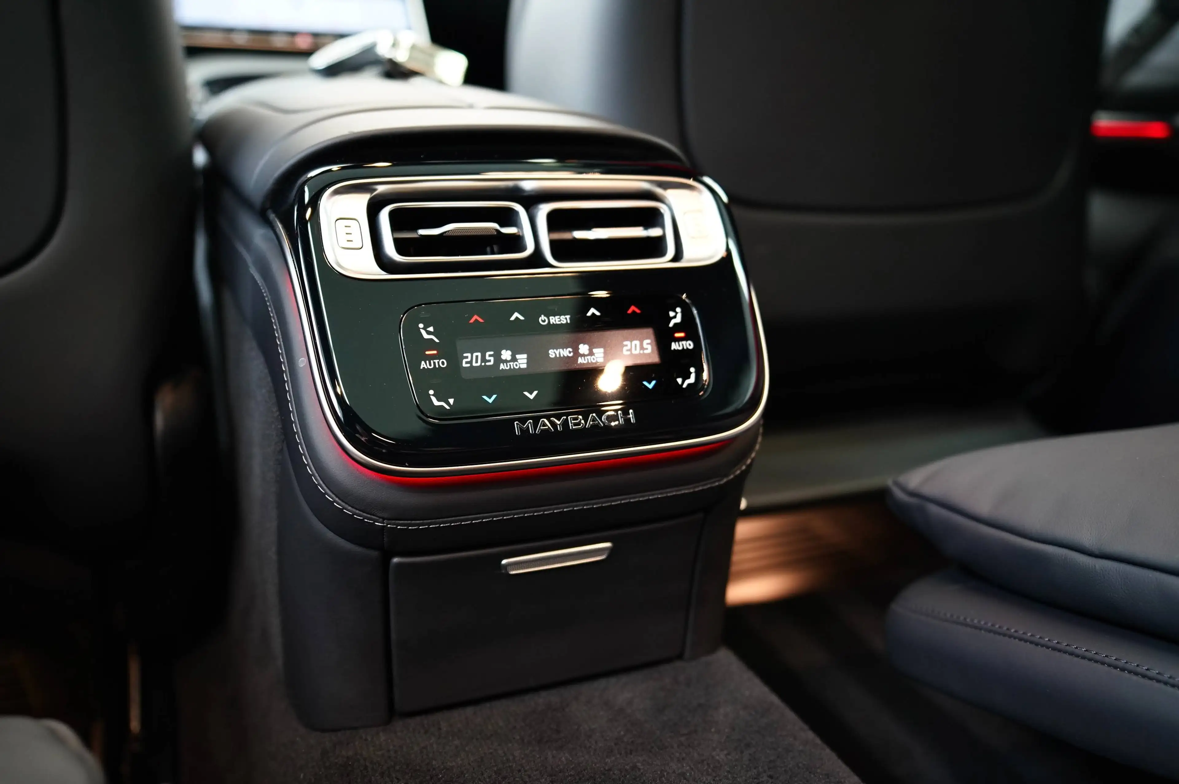 Mercedes-Benz S 580 Maybach S 580 4Matic - 2025 - Netto € 129.958.- — photo 36