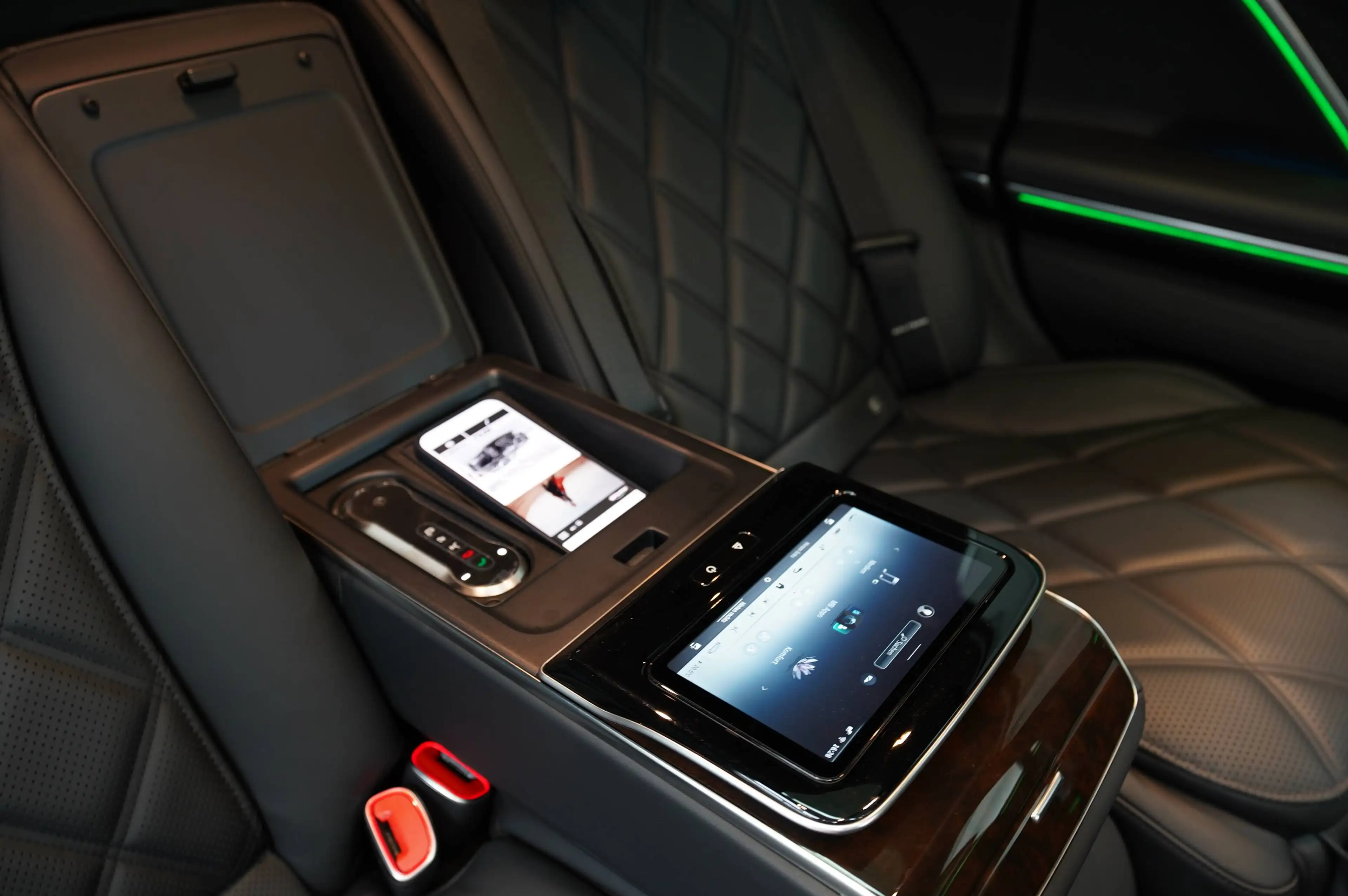 Mercedes-Benz S 580 Maybach S 580 4Matic - 2025 - Netto € 129.958.- — photo 40