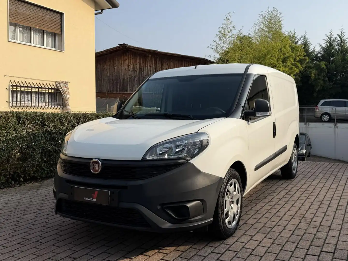 Fiat Doblo Doblò 1.6 MJT 105CV PASSO LUNGO Cargo Maxi Lounge Bianco - 2