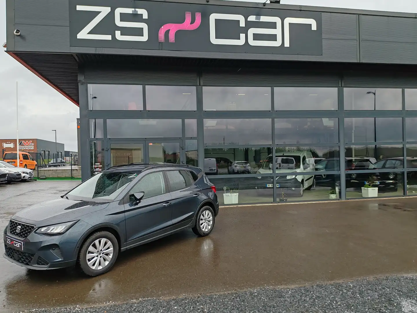 SEAT Arona Arona 1.0 EcoTSI 110 ch Start/Stop BVM6 Style Grau - 1