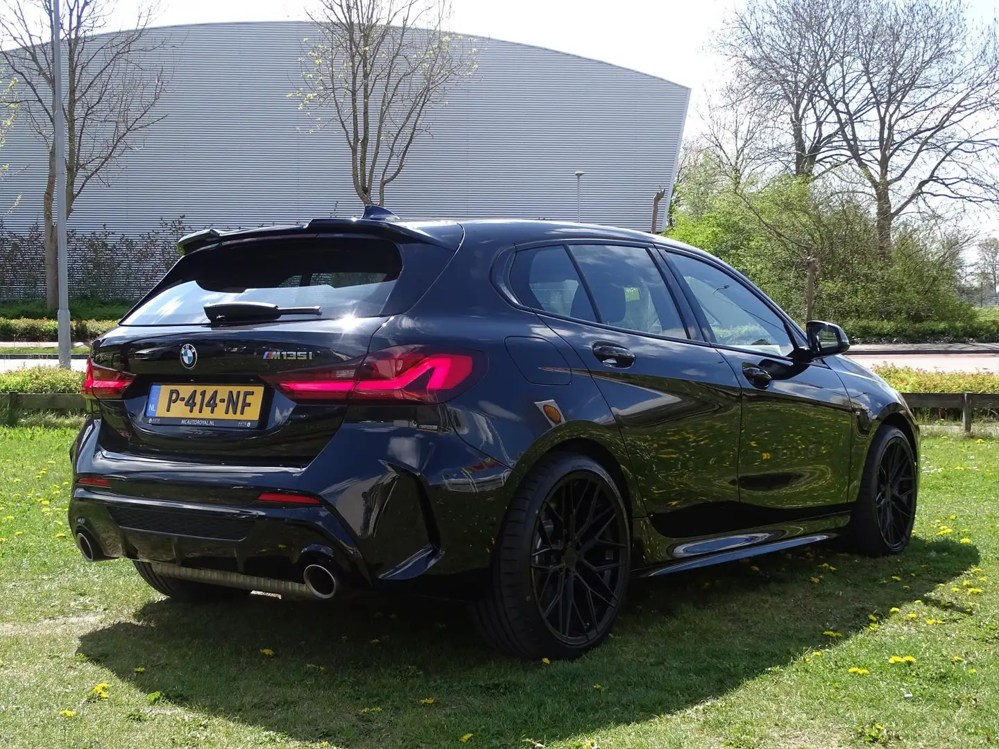 BMW 135 1-serie M135i xDrive M Aerodynamica 306 Pk - Autom Zwart - 2