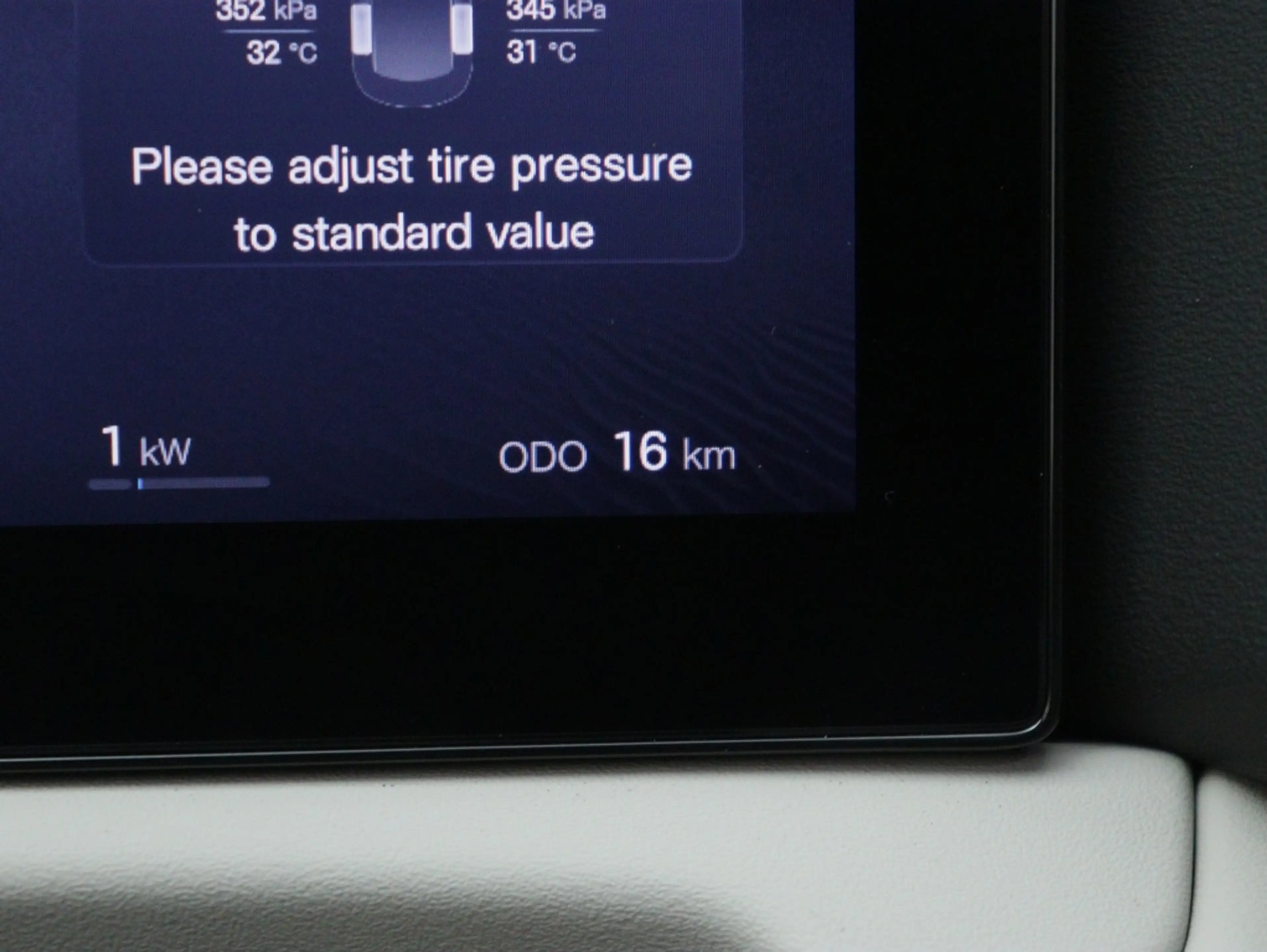 BYD Atto 2 Boost 18 kWh Plug-In | BYD Dealer | Private Lease — photo 4