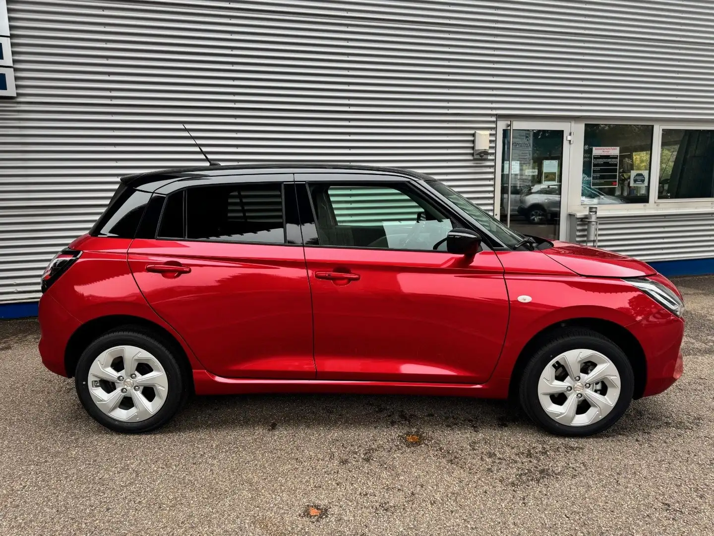 Suzuki Swift 1.2 HYBRID ALLGRIP MT Comfort Rot - 2