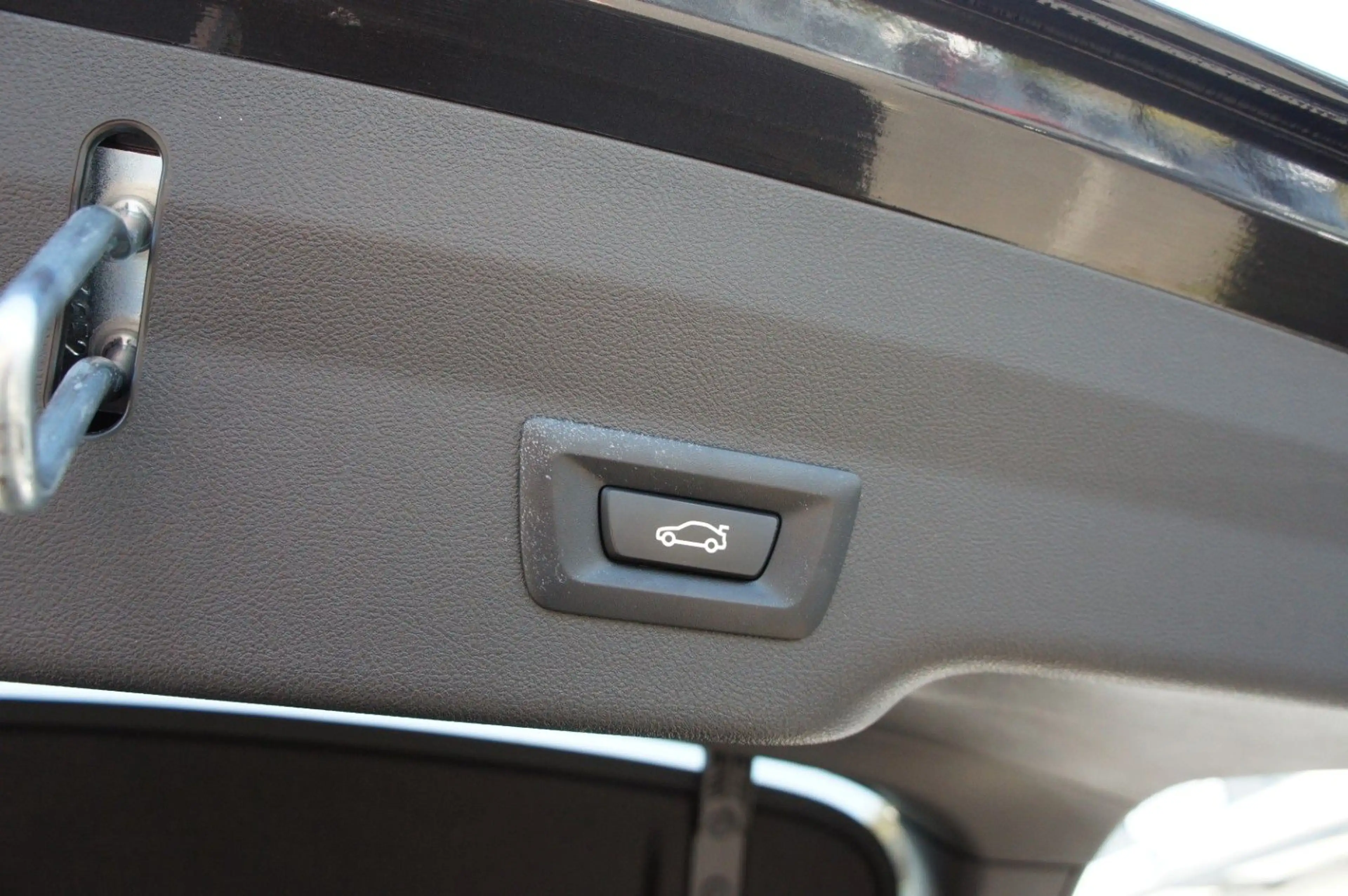 BMW 640 640d 4x4*LEDER*STHZ*LED*1HD*19Z*ACC*SSD*AHK*AIR — photo 8