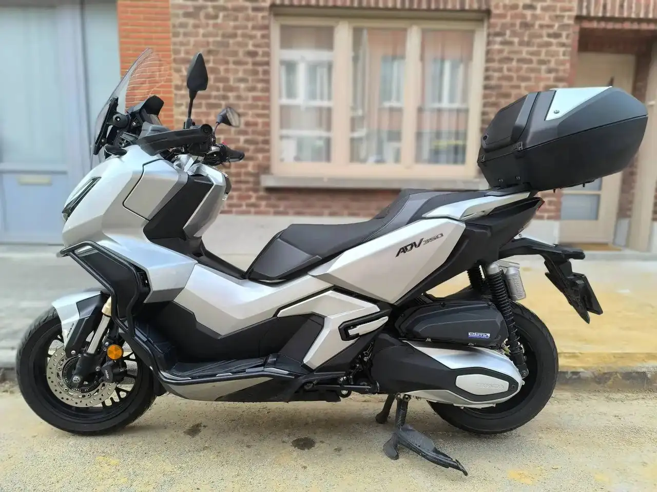Honda ADV 350