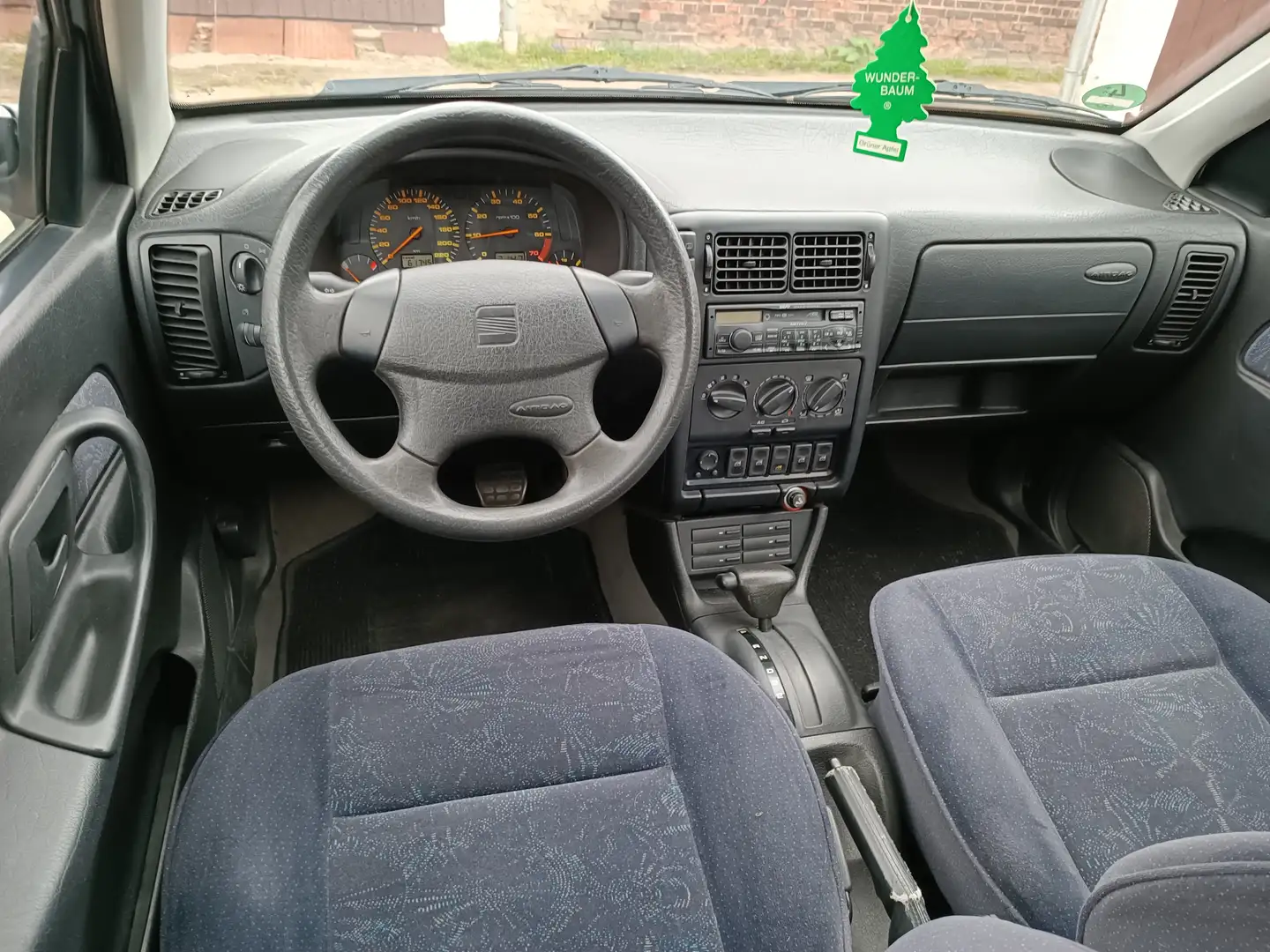 SEAT Cordoba 1,6 Automatik,Klima,62 Tkm,TÜV NEU,Sauber Srebrny - 2