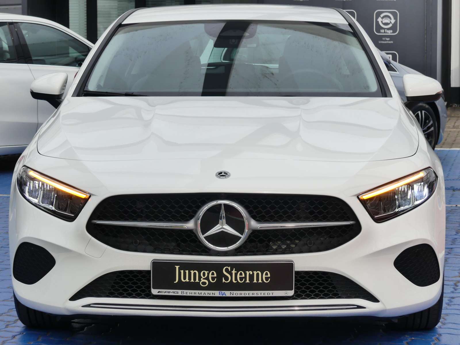 Mercedes-Benz A 180