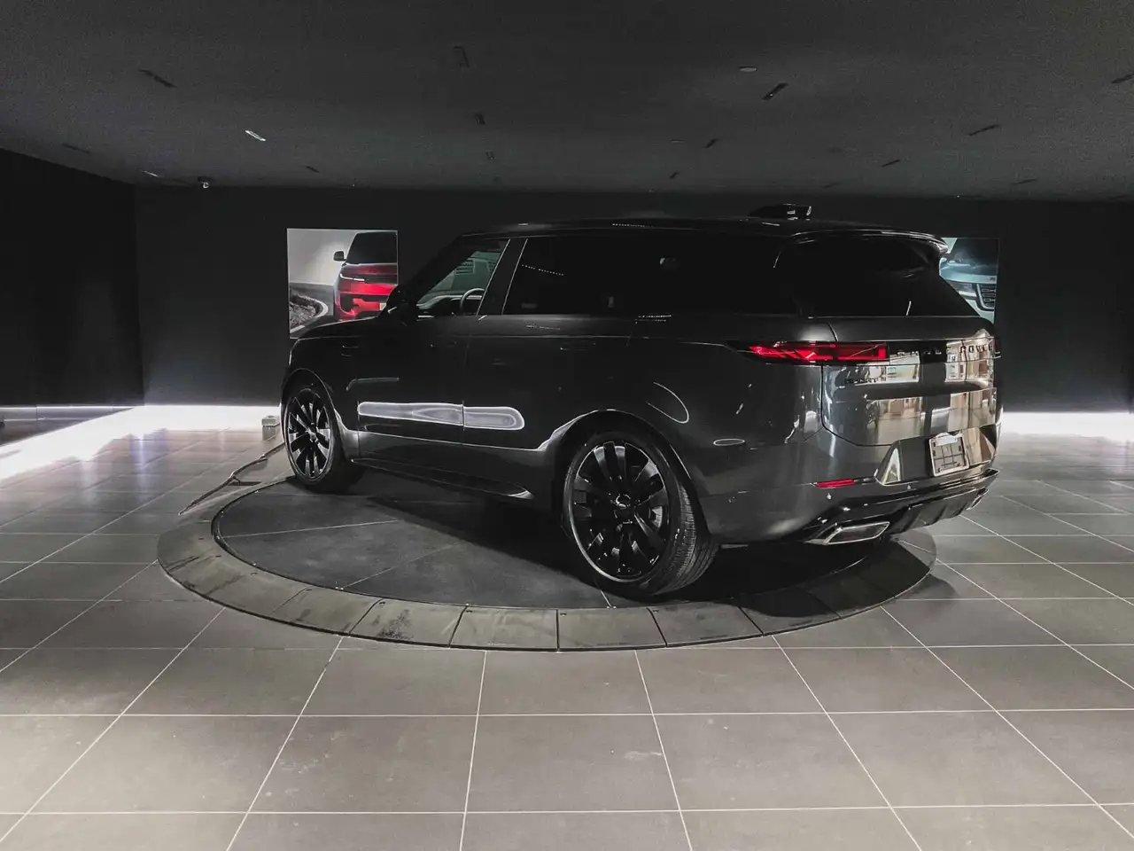Land Rover Range Rover Sport снимка Land Rover Range Rover Sport