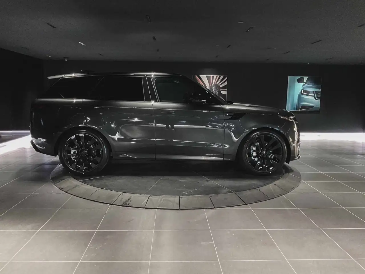 Land Rover Range Rover Sport снимка Land Rover Range Rover Sport