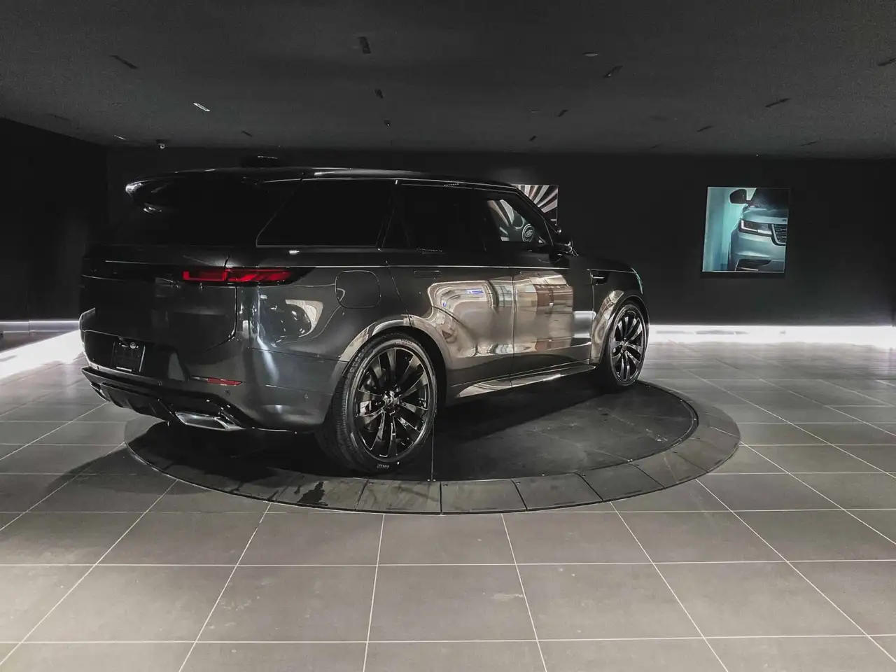 Land Rover Range Rover Sport снимка Land Rover Range Rover Sport