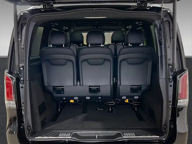 Mercedes-Benz V 300 view 6