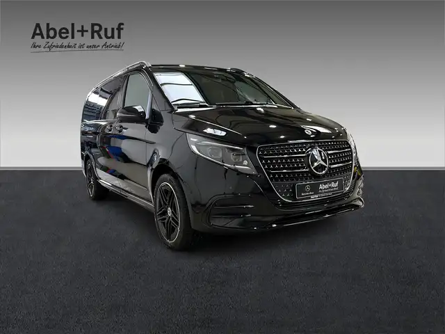 Mercedes-Benz V 300 view 3