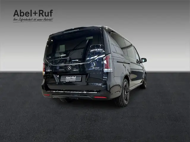 Mercedes-Benz V 300 view 5