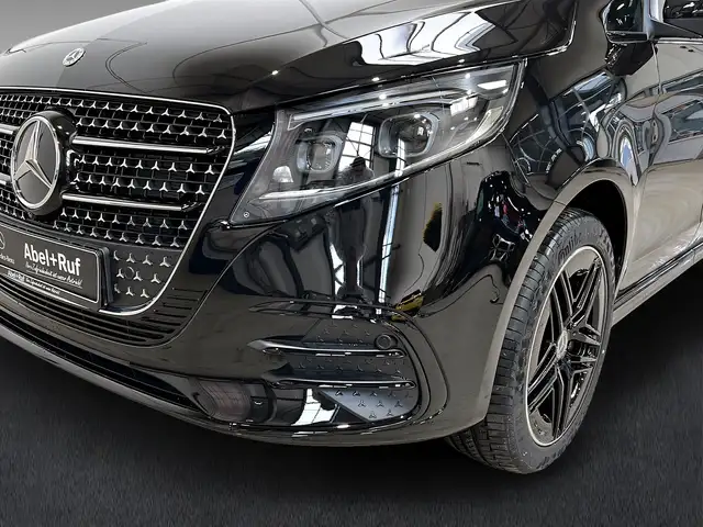 Mercedes-Benz V 300 view 15
