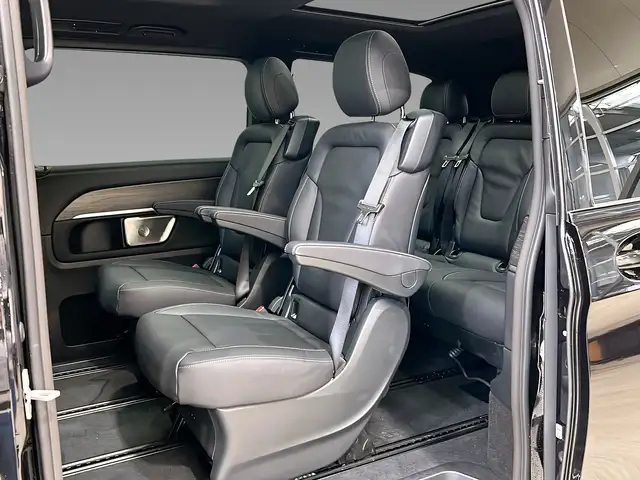 Mercedes-Benz V 300 view 9