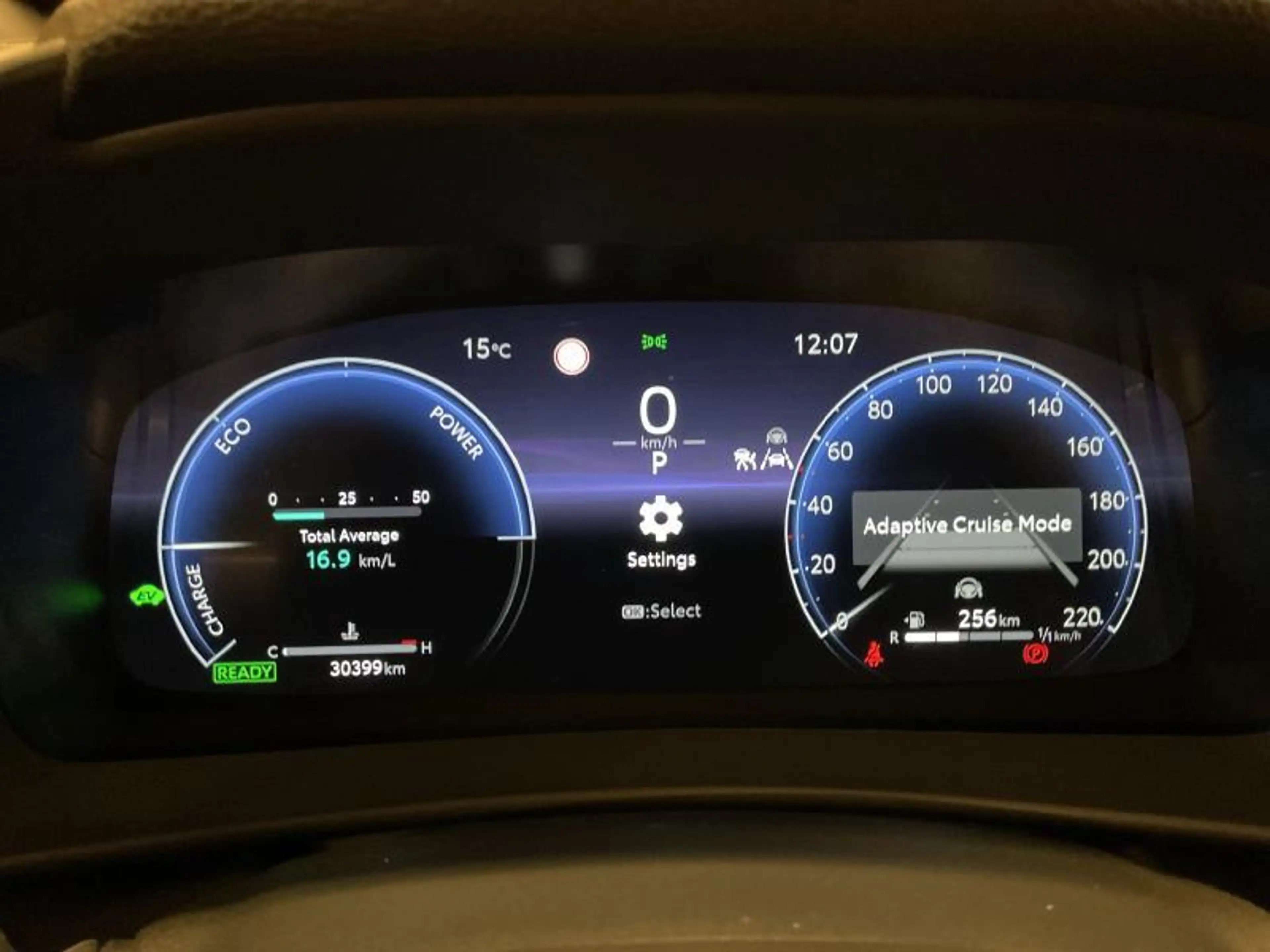 Toyota C-HR 140hp HEV Premium BiTone | carplay | camera — photo 12