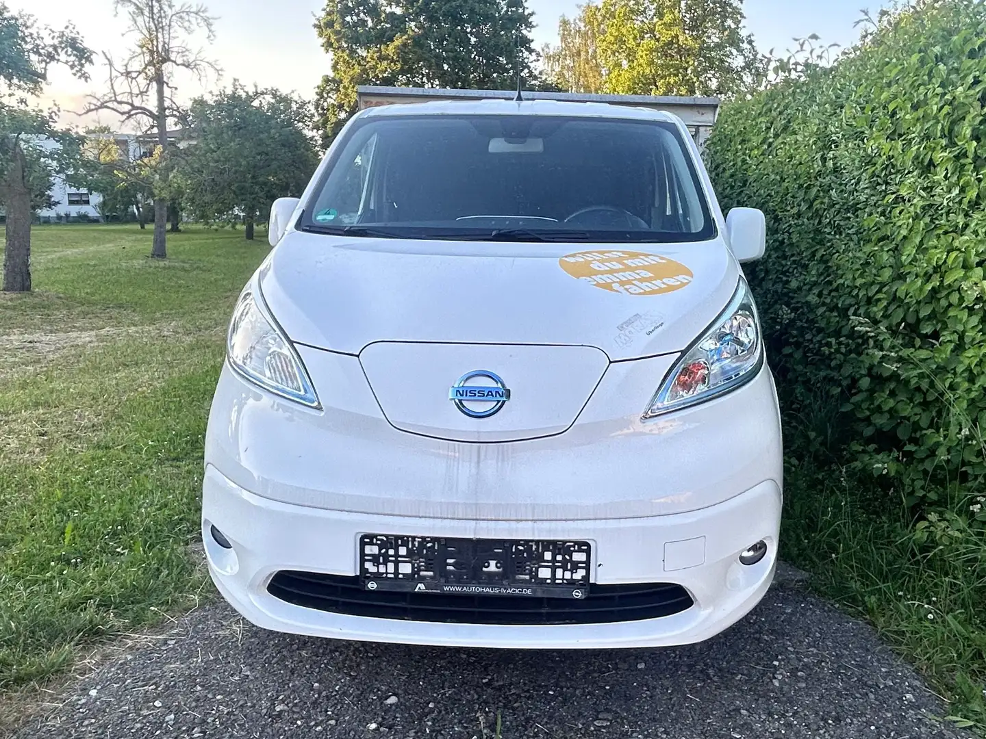 Nissan E-NV200 Nissan e-NV200 Evalia Tekna White - 1