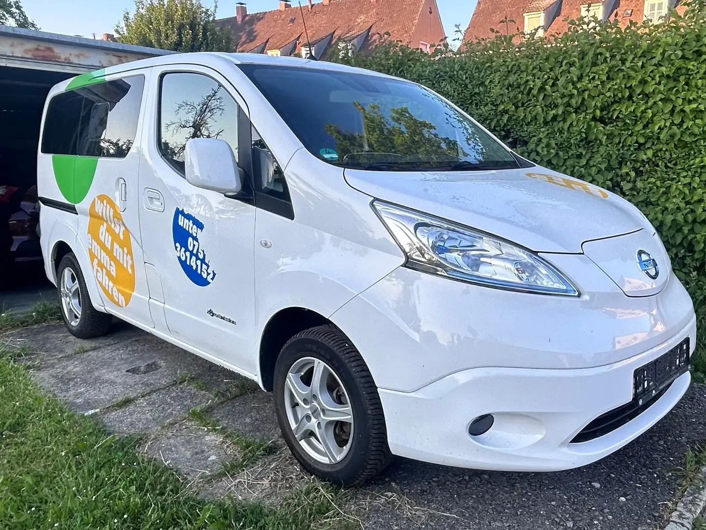 Nissan E-NV200 Nissan e-NV200 Evalia Tekna White - 2