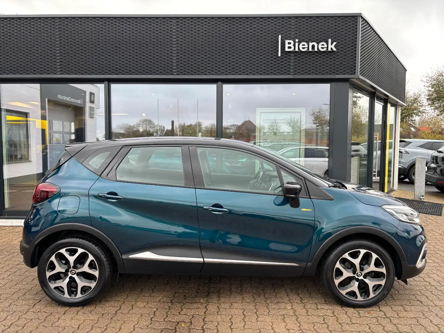 Renault Captur Intens TCe 90 Blau - 1