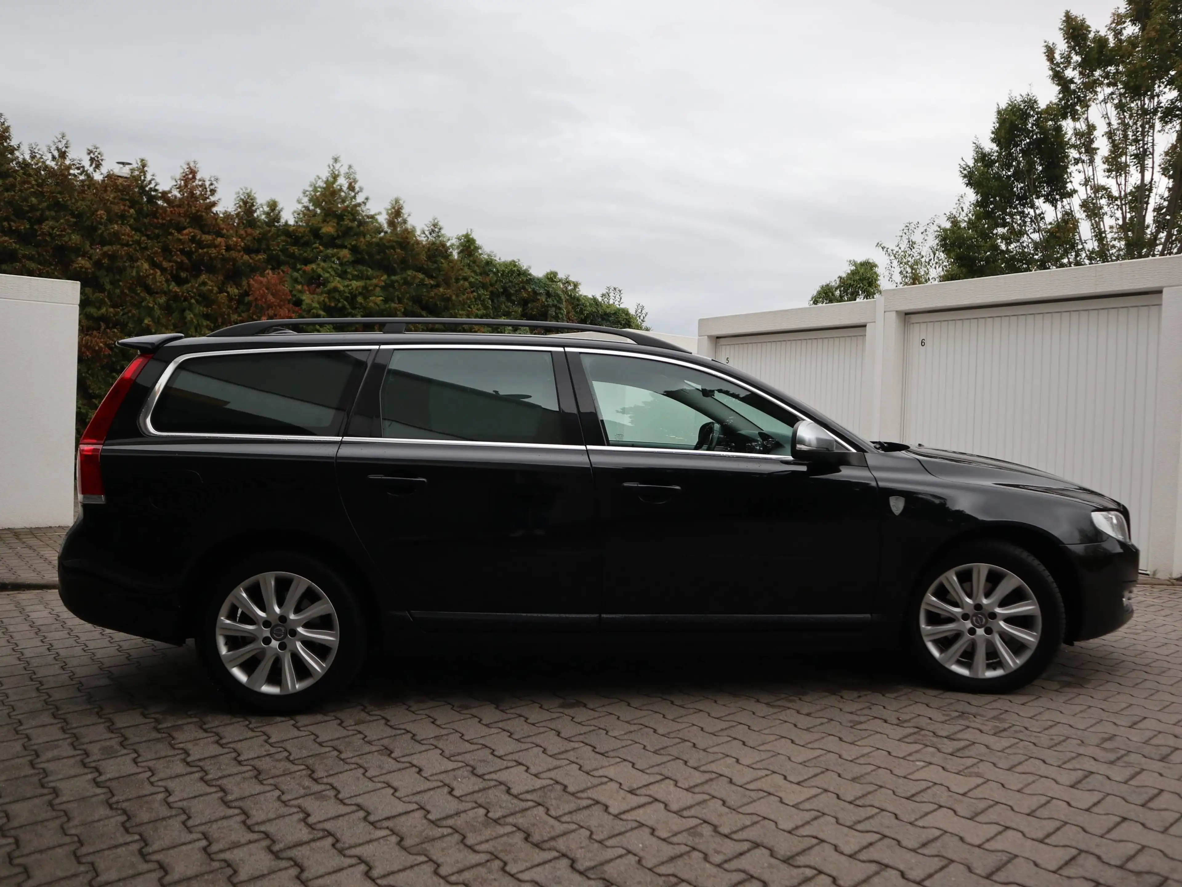 Volvo V70 Linje Classic Navi BiXen Kindersitze — photo 3