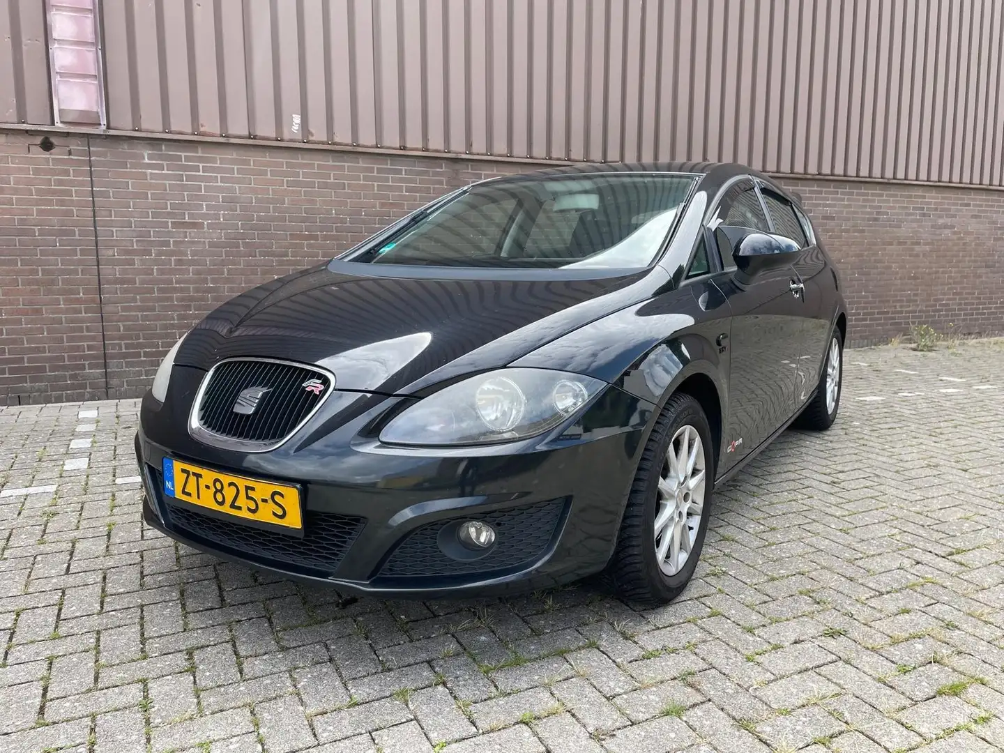SEAT Leon 1.2 TSI Sport Navi Clima Cruise Airco APK Zwart - 1