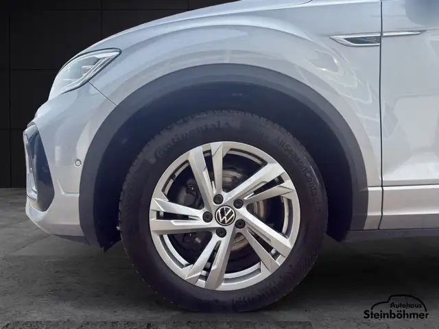 Volkswagen T-Roc view 12