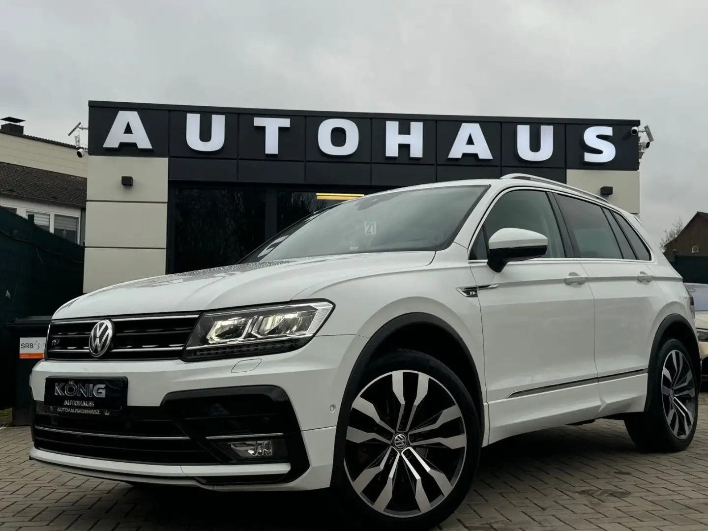 Volkswagen Tiguan R-LINE 2.0 TSI DSG 4Motion DCC DYNAUDIO Bianco - 1