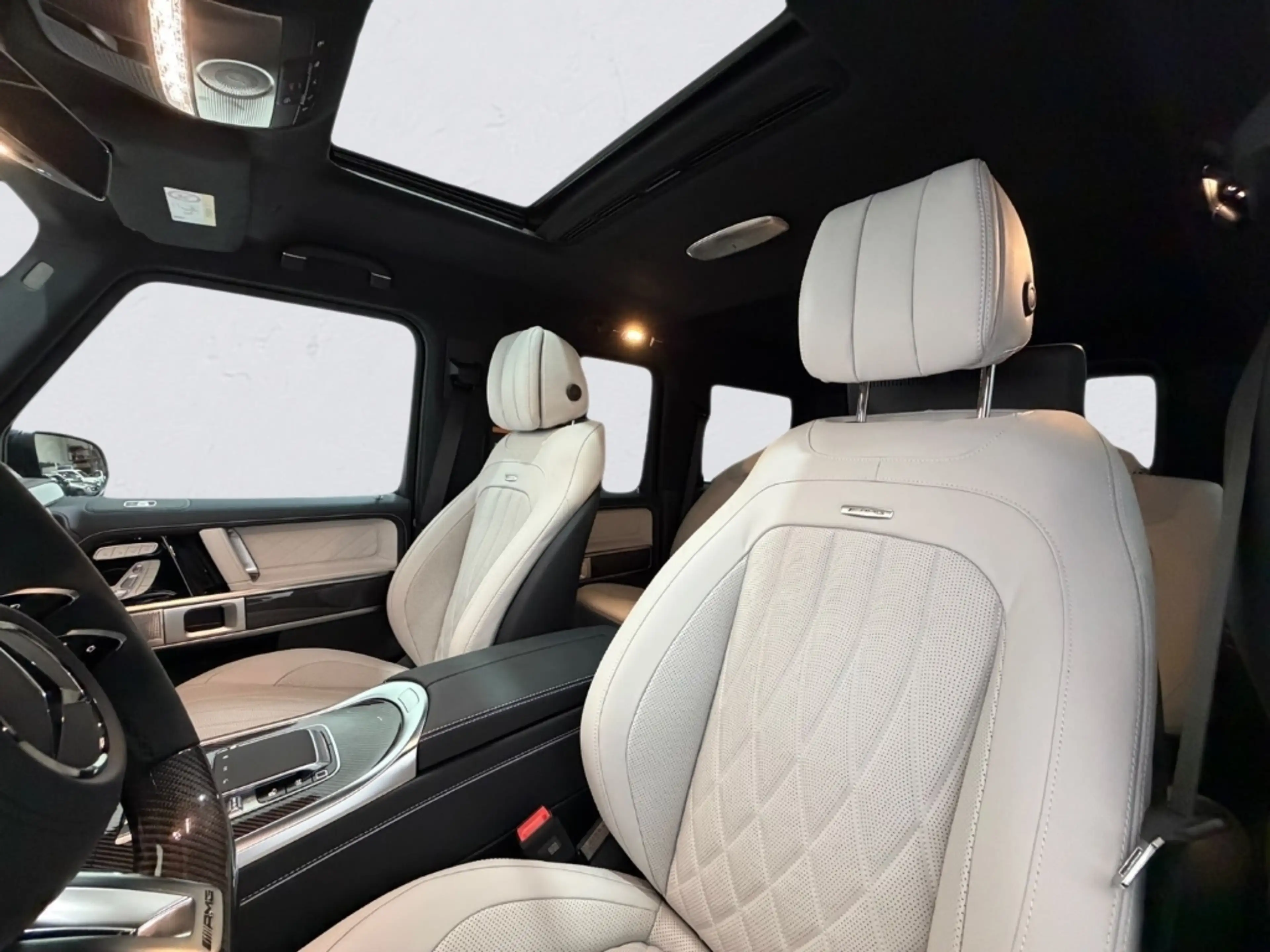 Mercedes-Benz G 63 AMG IN&OUT CARBON A22 TV MY27 WINTER + KOMFORT PAKET — photo 13