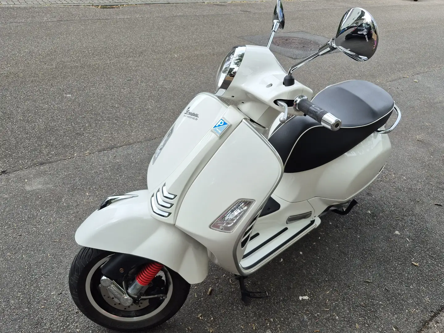 Vespa 125 Super GTS ABS Weiß - 2